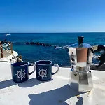 Casa Burgao 1 On Front Line Opposite Natural Pools Διαμέρισμα Punta Mujeres