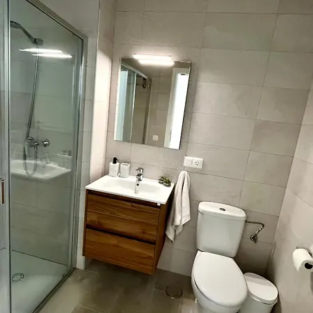 Casa Burgao 1 On Front Line Opposite Natural Pools Διαμέρισμα