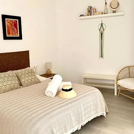 Appartement Casa Burgao 1 On Front Line Opposite Natural Pools Punta Mujeres