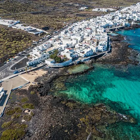 Daire Casa Burgao 1 On Front Line Opposite Natural Pools Punta Mujeres