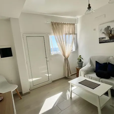 Casa Burgao 1 On Front Line Opposite Natural Pools Apartment *