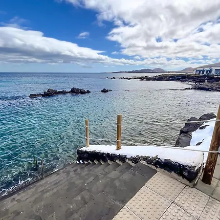 Casa Burgao 1 On Front Line Opposite Natural Pools