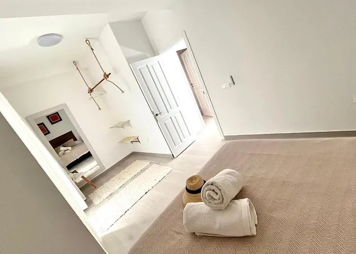 アパート Casa Burgao 1 On Front Line Opposite Natural Pools